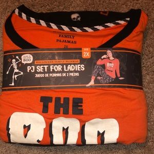 NWT ladies Halloween pj set